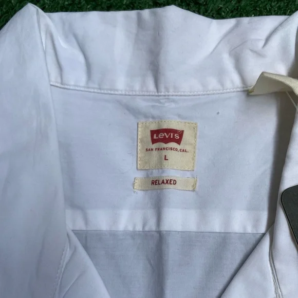 Levi button down shirt - Picture 2 of 3